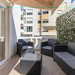 Homely 2bdr With Terrace By Lovelystay Apartment *