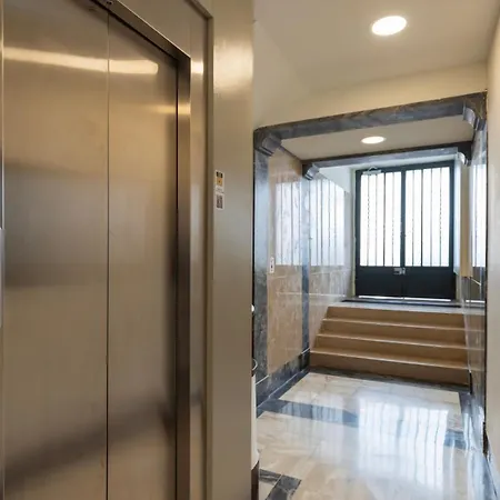 Apartament Homely 2bdr With Terrace By Lovelystay *