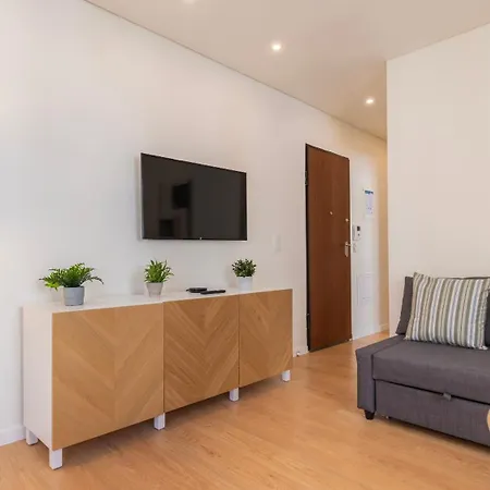 Homely 2bdr With Terrace By Lovelystay