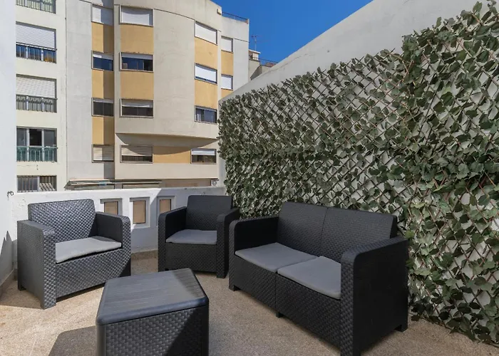 Homely 2bdr With Terrace By Lovelystay شقة Lisboa