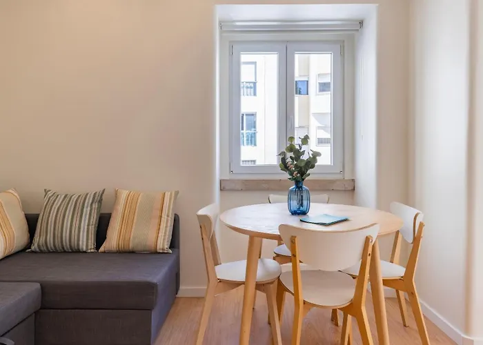 شقة Homely 2bdr With Terrace By Lovelystay