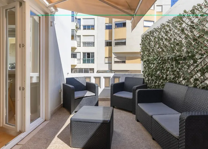 Homely 2bdr With Terrace By Lovelystay شقة *