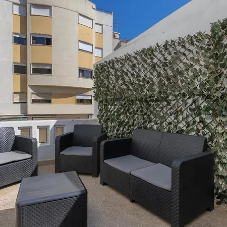 Homely 2bdr With Terrace By Lovelystay Appartamento Lisbona